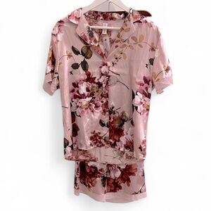 Lilac + London Floral Pink Satin Pajama Set, sh sleeve cropped pants, Sz S NEW